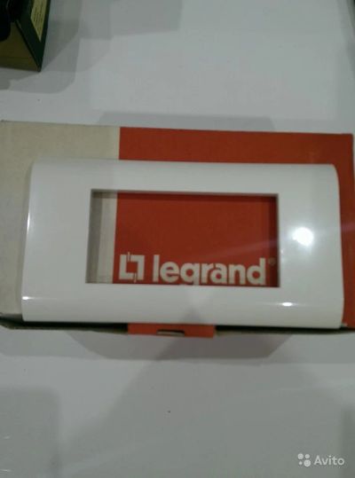 Лот: 13699117. Фото: 1. Legrand Mosaic рамка 75010 и суппорт... Электроустановочные изделия