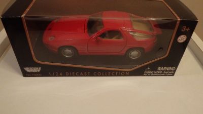 Лот: 15269985. Фото: 1. Масштабная модель Porsche 928... Автомоделизм