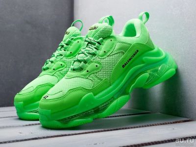 Лот: 17586177. Фото: 1. Кроссовки Balenciaga Triple S... Кеды, кроссовки, слипоны