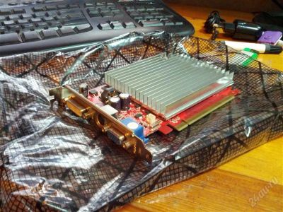 Лот: 2338921. Фото: 1. PCI-E Radeon X550. Видеокарты