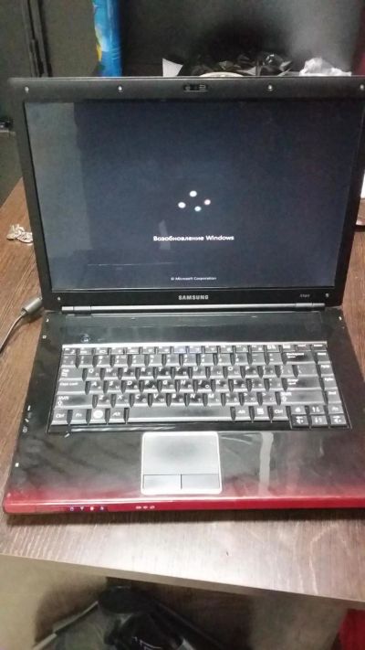 Лот: 10301593. Фото: 1. ноутбук samsung NP-R560. Ноутбуки
