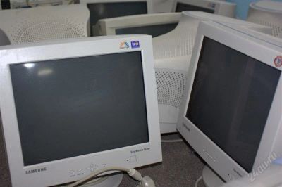 Лот: 1211218. Фото: 1. Отдаем CRT мониторы в рабочем... ЭЛТ-мониторы