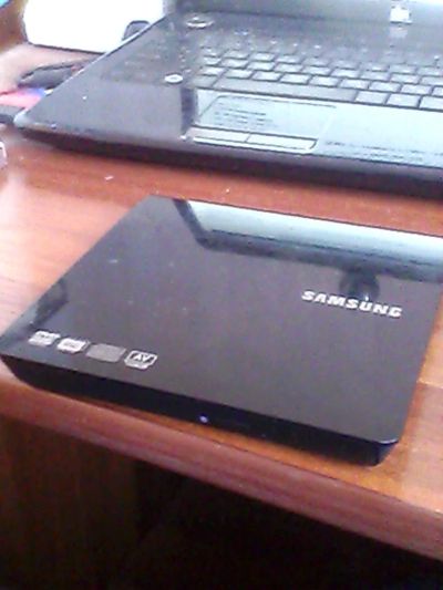 Лот: 5122721. Фото: 1. Samsung DVD Writer Model SE-208. Приводы CD, DVD, BR, FDD