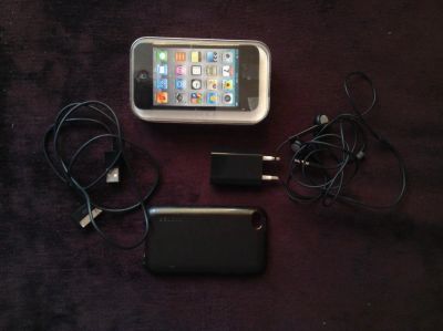 Лот: 4610558. Фото: 1. iPod touch 4 32Gb полный комплект... Смартфоны
