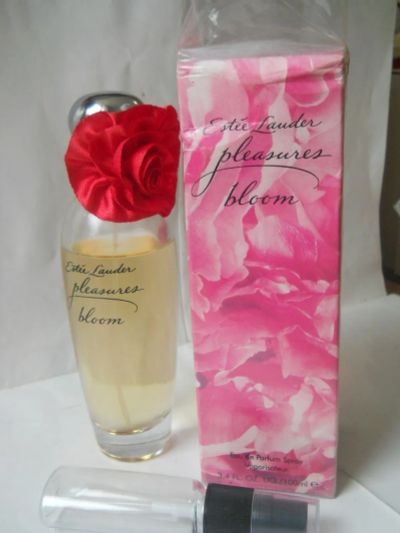 Лот: 2695482. Фото: 1. Pleasures Bloom Estee Lauder 20мл. Женская парфюмерия