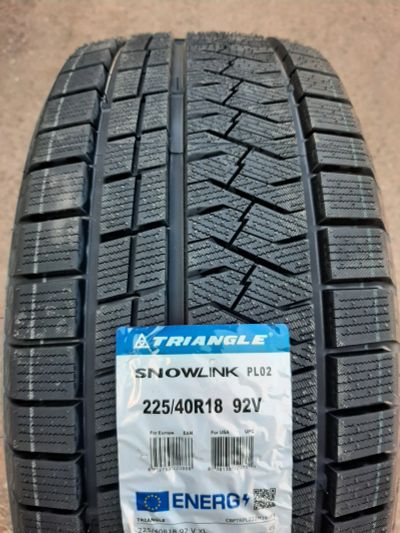 Лот: 25803110. Фото: 1. 225/40 R18 92V Triangle Snowlink... Шины