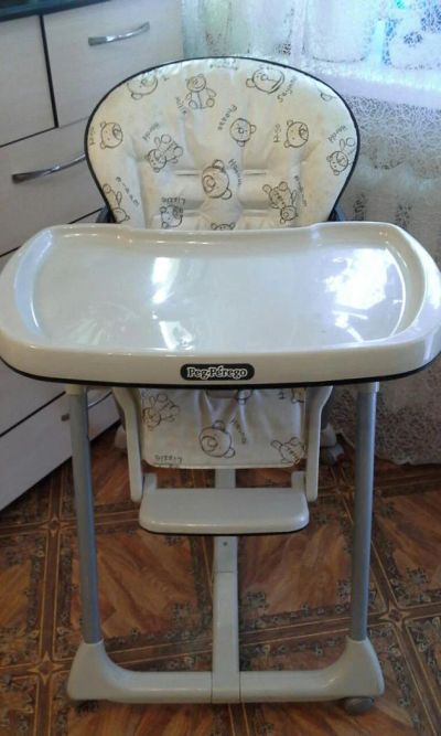 Лот: 7828040. Фото: 1. Стульчик для кормления Peg Perego... Стульчики для кормления