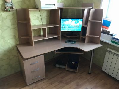 Лот: 15836528. Фото: 1. Компьютерный стол. Компьютерные и письменные столы