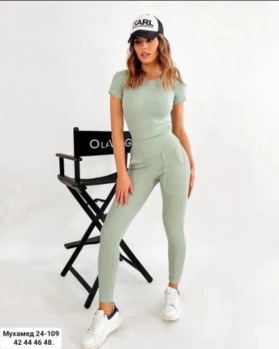 Лот: 25265622. Фото: 1. Летние костюмы. Женские. Спортивные костюмы