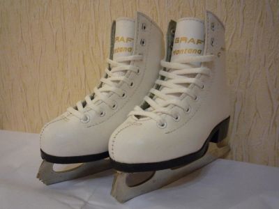 Лот: 10867783. Фото: 1. Коньки фигурные Graf Montana Gold... Коньки