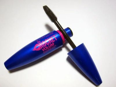 Лот: 5143734. Фото: 1. Тушь для ресниц maybelline Volume... Макияж