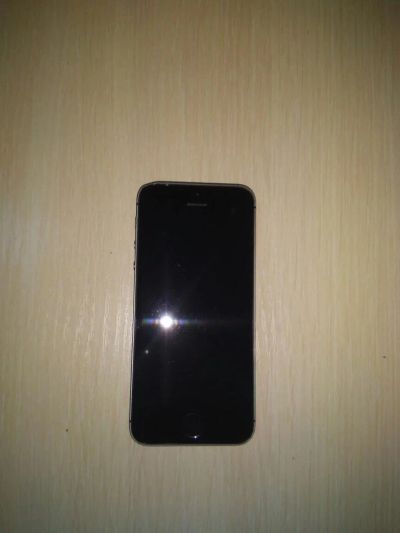 Лот: 10805352. Фото: 1. Айфон 5s 16. Смартфоны