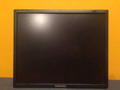 Лот: 8953560. Фото: 1. Монитор Samsung SyncMaster 943n... ЖК-мониторы