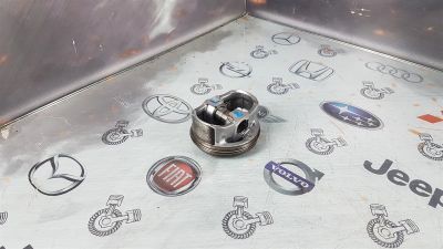 Лот: 23590047. Фото: 1. Поршень Lexus LS460 1UR-FSE 13301-38010. Двигатель и элементы двигателя
