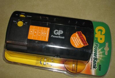 Лот: 6098605. Фото: 1. Зарядное устройство GP PowerBank... Зарядные устройства, блоки питания для бытовой техники