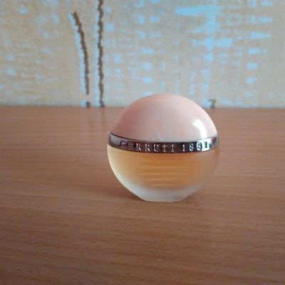 Лот: 7933773. Фото: 1. Винтажные духи Cerruti 1881. 3... Женская парфюмерия