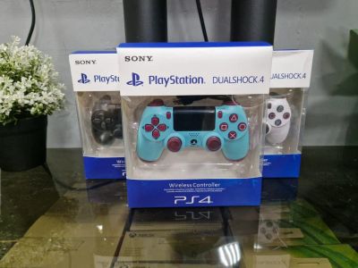 Лот: 25778179. Фото: 1. Геймпад PS4 Dualshock для Playstation... Игровые приставки, консоли