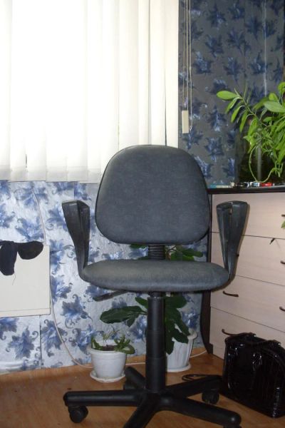 Лот: 4009831. Фото: 1. компьютерное кресло/стул кожзам... Другое (офисная мебель и домашние кабинеты)