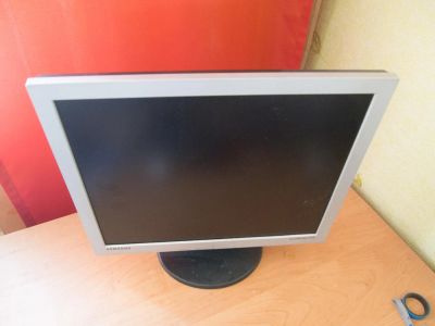 Лот: 5160384. Фото: 1. Samsung SyncMaster 172v. ЖК-мониторы