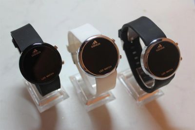 Лот: 3720260. Фото: 1. часы adidas круглые с черным ремешком... Другие наручные часы