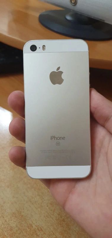 Лот: 15277670. Фото: 1. iPhone 5SE обмен на андроид. Смартфоны