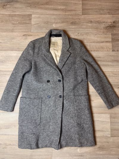 Лот: 15391172. Фото: 1. Женское утеплённое пальто ZARA... Верхняя одежда