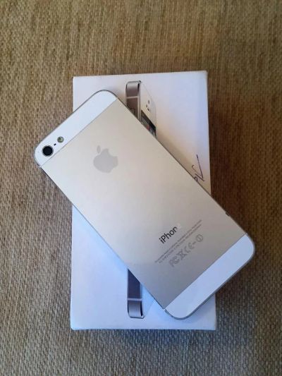 Лот: 9100951. Фото: 1. iphone 5. Смартфоны