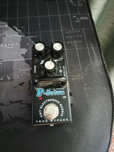 Лот: 19254710. Фото: 1. Педаль AMT P-Drive Distortion. Гитарные эффекты и комбоусилители