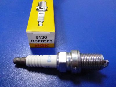Лот: 8332169. Фото: 1. Свеча зажигания NGK 6130 BCPR5ES. Двигатель и элементы двигателя