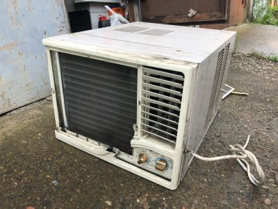 Лот: 25631526. Фото: 1. Оконный кондиционер Sharp AF-A09CE. Кондиционеры, сплит-системы