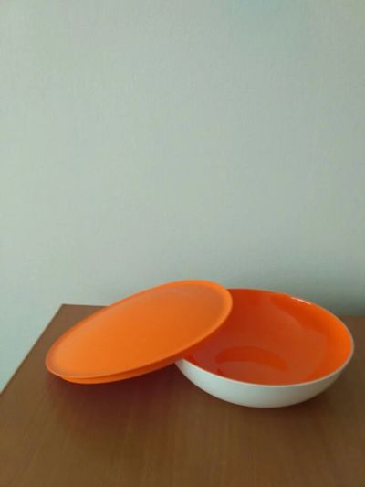 Лот: 11104165. Фото: 1. Чаша с крышкой Tupperware (салатник... Тарелки, блюда, салатники