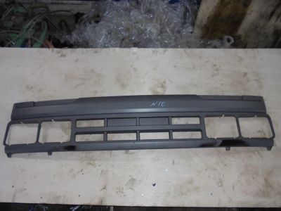 Лот: 15598378. Фото: 1. Mazda Titan 1989-1995 Решетка... Кузов