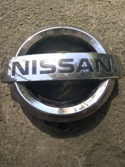 Лот: 13302892. Фото: 1. Змблема nissan. Кузов