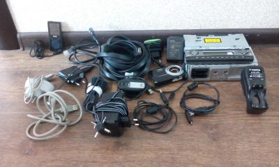 Лот: 5338716. Фото: 1. Провода,зап.части,автомагнитола... Другое (радиодетали  (электронные компоненты))