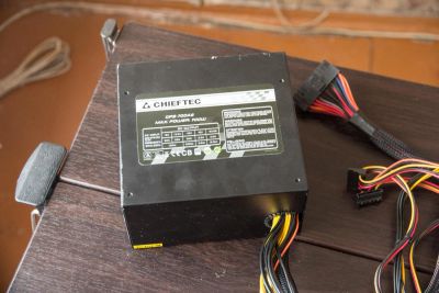 Лот: 4727013. Фото: 1. Блок питания Chieftec 700A8. Корпуса, блоки питания