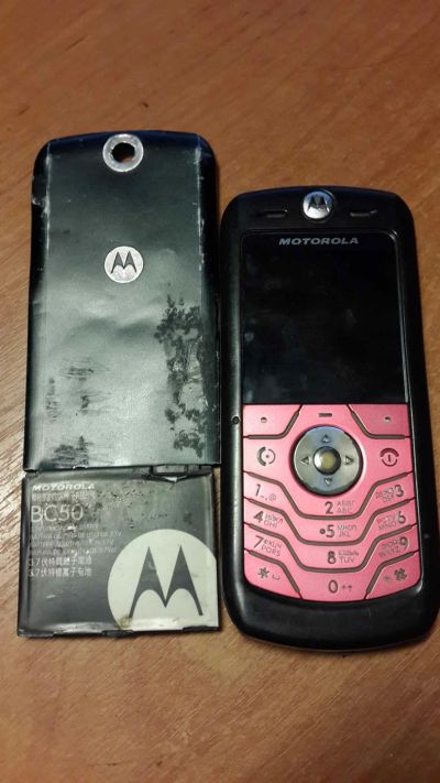 Лот: 8806454. Фото: 1. Motorola L6. Кнопочные мобильные телефоны