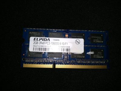Лот: 11132578. Фото: 1. Elpida 2048Mb 2Rx8 PC3-10600S-9-10-F1. Оперативная память