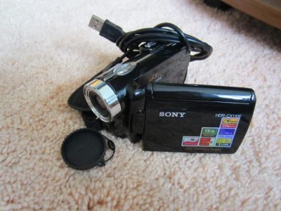 Лот: 7105680. Фото: 1. Видеокамера sony hdr cx110e. Видеокамеры