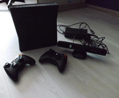 Лот: 16388321. Фото: 1. Xbox 360 Freeboot с кинектом. Игровые приставки, консоли