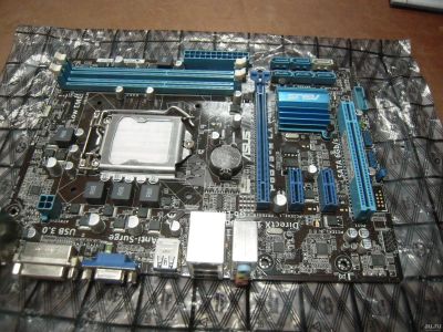 Лот: 13711536. Фото: 1. Материнская плата 1155 ASUS P8B75-M... Материнские платы