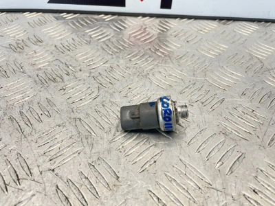 Лот: 25718080. Фото: 1. датчик давления кондиционера toyota... Двигатель и элементы двигателя