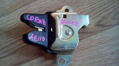 Лот: 5970692. Фото: 1. замок багажника Toyota AE110. Другое (автозапчасти)
