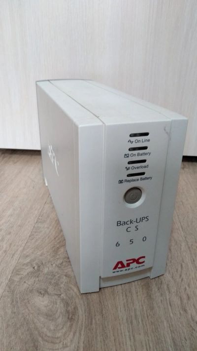 Лот: 17556603. Фото: 1. Бесперебойник APC Back UPS CS... ИБП, аккумуляторы для ИБП