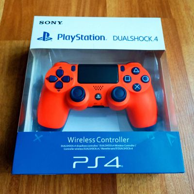 Лот: 17026996. Фото: 1. DualShock 4 v2 Red Доставка. Аксессуары, геймпады