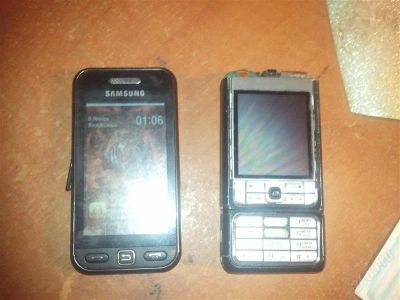 Лот: 1256148. Фото: 1. samsung gt5230+nokia 3250. Кнопочные мобильные телефоны