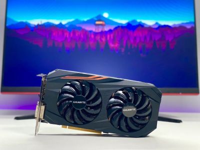 Лот: 20316767. Фото: 1. Видеокарта gigabyte AMD Radeon... Видеокарты