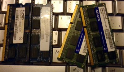 Лот: 2956036. Фото: 1. 4 GB для ноута DDR3 1333 одна... Оперативная память