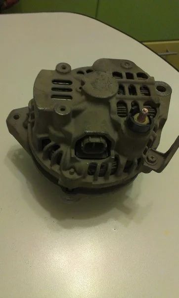 Лот: 3540725. Фото: 1. Генератор на honda civic. Электрооборудование