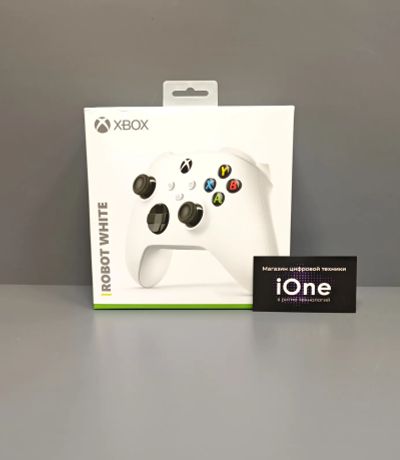 Лот: 21540045. Фото: 1. Геймпад Xbox Series White (Новый... Аксессуары для игровых приставок, консолей, геймпады