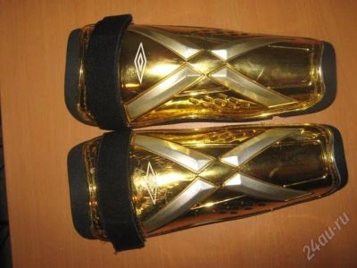 Лот: 1767417. Фото: 1. Щитки Umbro. Другое (обмундирование и экипировка)